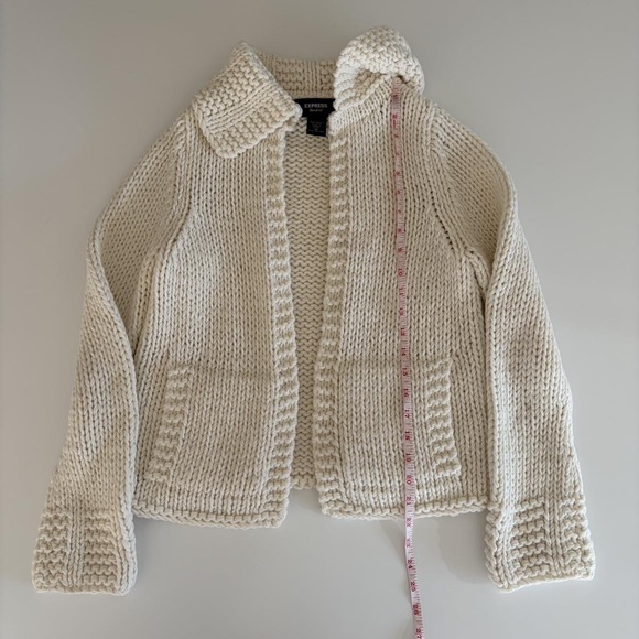 Express Hand-knit Collared Sweater in Cream - Picture 6 of 9